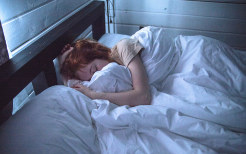 Czy&nbsp;warto ,,marnować” czas na&nbsp;sen?